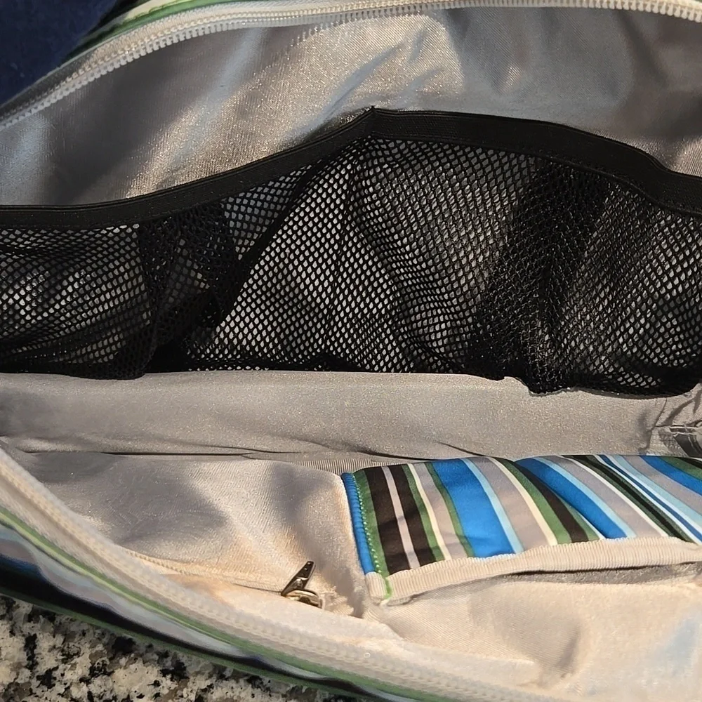 JU JU BE BETTER BEE STRIPED MESSANGER DIAPER BAG WITH CHANGING PAD.